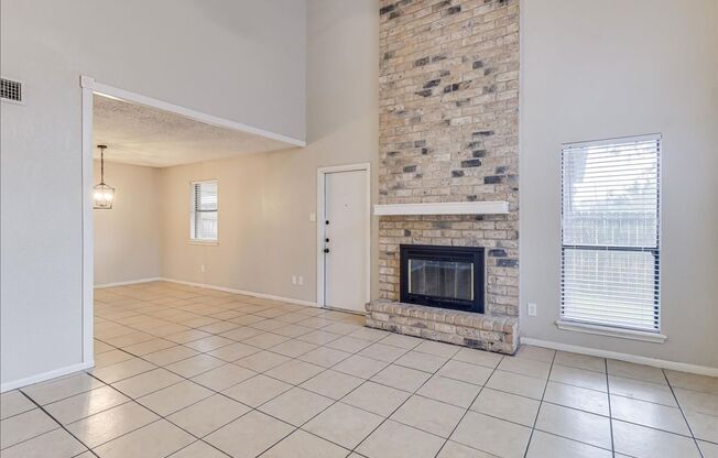 11205 Willowood Unit C - 2/bedroom 2.5/bathroom - $1845/month