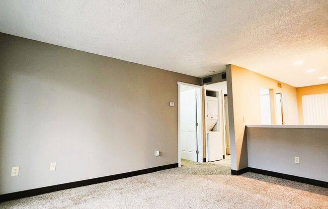 1 bed, 1 bath, 643 sqft, $1,275, Unit 227