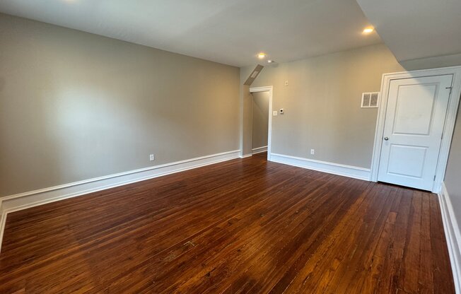 4331 MAIN ST