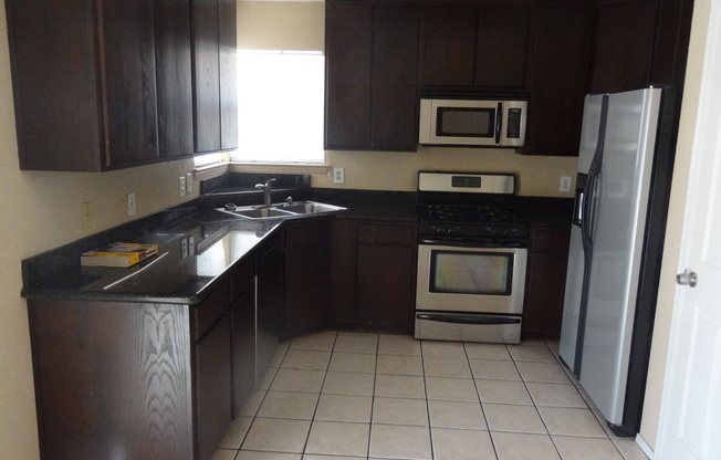 3 beds, 2 baths, $1,495