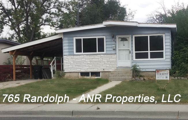 765 Randolph-convenient location-pets welcome-quiet street