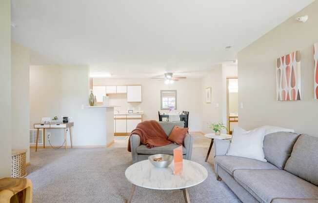 Apartments for Rent in South Lincoln, NE, at Williamsburg Park Apartments