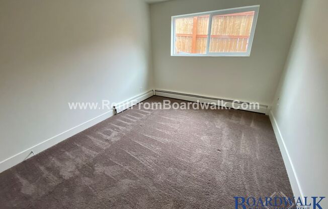 2 beds, 1 bath, 500 sqft, $999, Unit 675 E 5th Ave #5