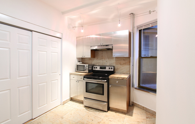 1315 3 AVE
