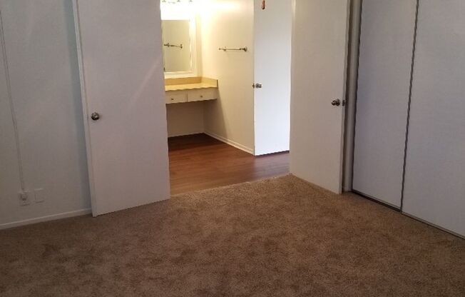 1 bed, 1 bath, 775 sqft, $2,165, Unit S011