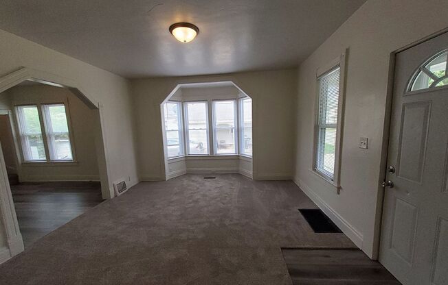 525 W 5th Street