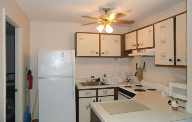 **WINTER RENTAL** 2 Bedroom Condo Near Weirs Beach!