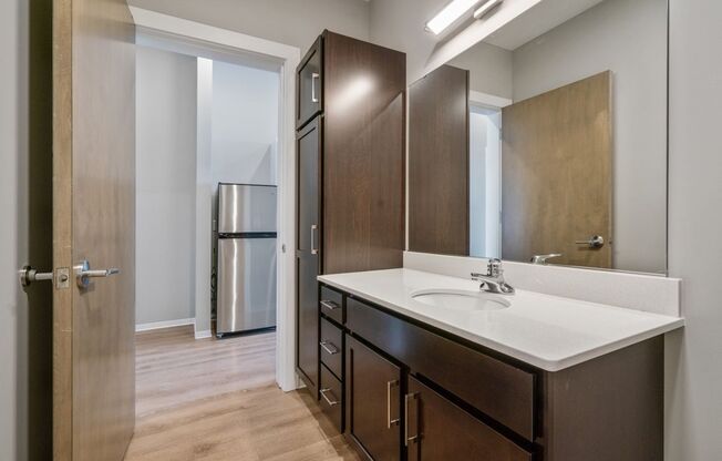 Studio, 1 bath, 457 sqft, $1,200