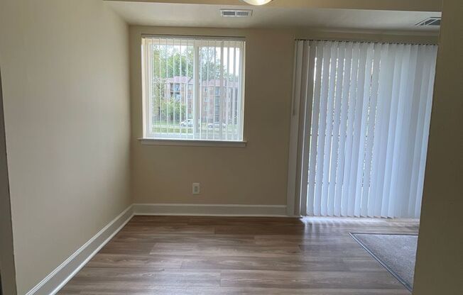 1 bed, 1 bath, 745 sqft, $1,685, Unit 14215 #302