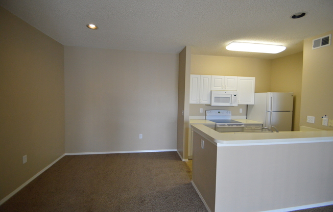 HALF OFF 1ST MONTHS RENT! The Landings 3rd Floor - 1 bed/1 bath condo! $1400mo, Plus $40 for water/$1400 Deposit