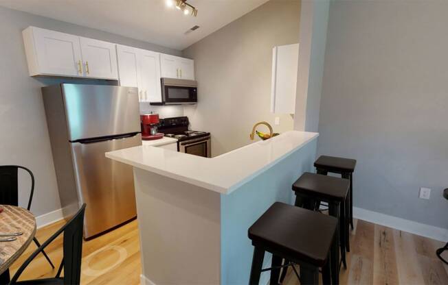 Brixin Franklin Apartments & Townhomes Renovated Kitchen