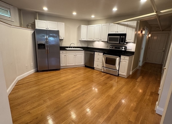 16 Garrison Rd Apt 4A