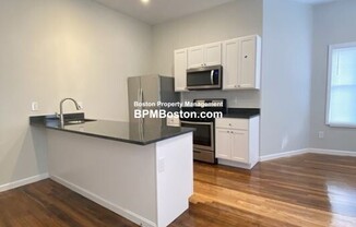 3 beds, 1 bath, 999 sqft, $3,200, Unit 8