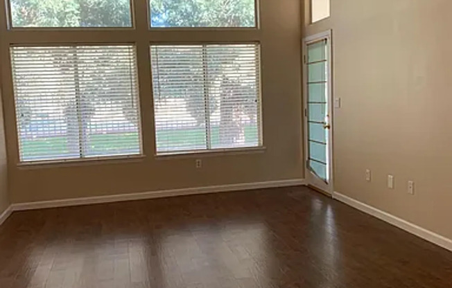 134 STOCKDALE CIR