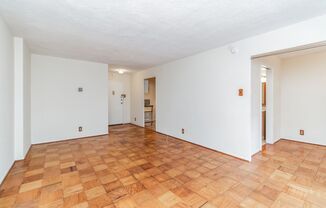 Bright 1BR Condo at Towne Terrace East – All Utilities Included!