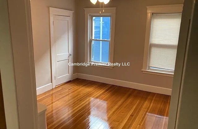 121 N ST