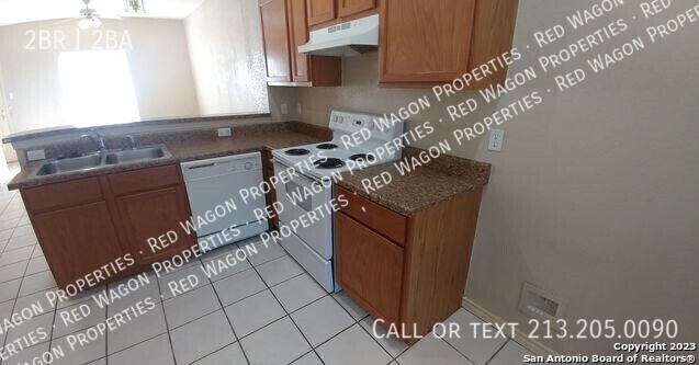 4614 SWANN LN