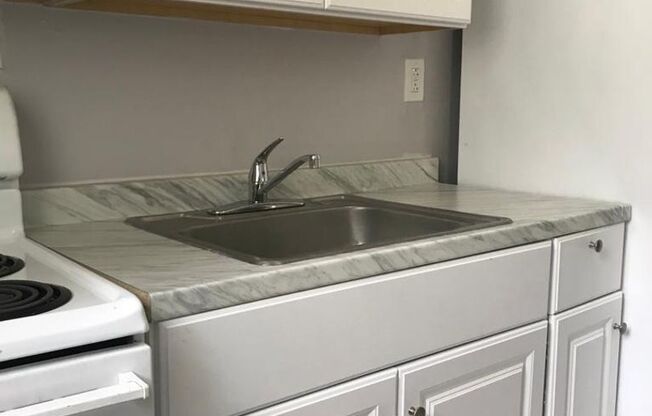 2 beds, 1 bath, 750 sqft, $1,800, Unit 5250-3