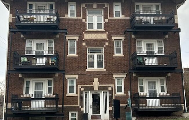 Dewey Apartments (3301 Dewey Ave.)
