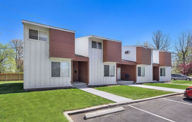 3 beds, 1.5 baths, 1,200 sqft, $1,750, Unit 5454-3