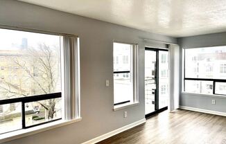601 E. Denny Way