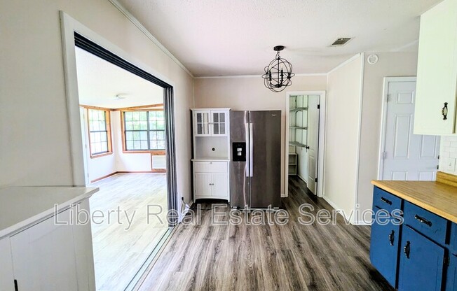 820 KELLY DR