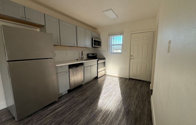 1 bed, 1 bath, 640 sqft, $999, Unit 1401-09