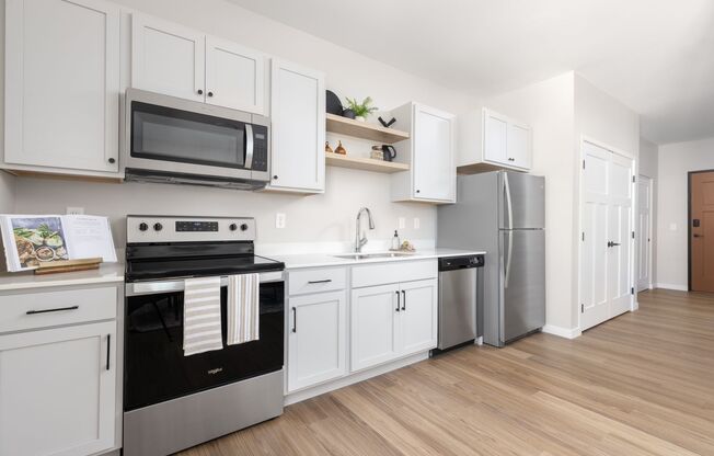 Studio, 1 bath, 540 sqft, $1,040, Unit 312