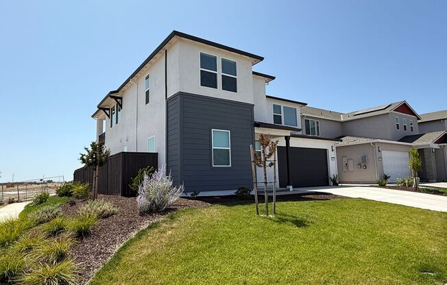 Beautiful Northlake 4 BED 3.5 BATH