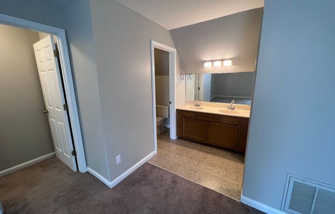 2 beds, 2 baths, 1,200 sqft, $1,495, Unit 102
