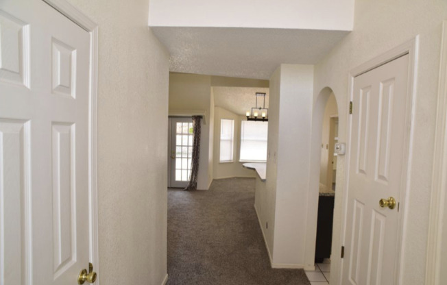 3012 SILVER LK PL
