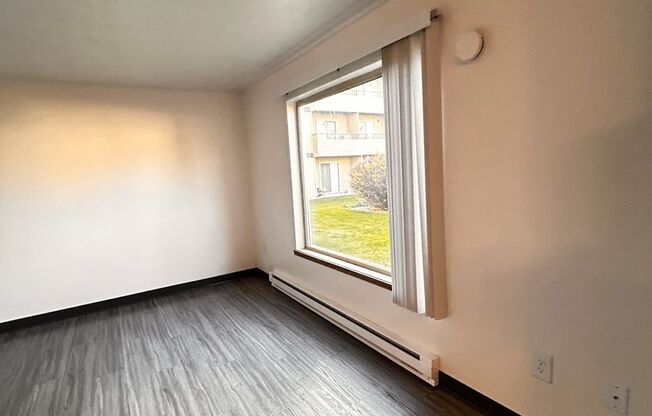 2 beds, 1 bath, 902 sqft, $1,150, Unit W - 017