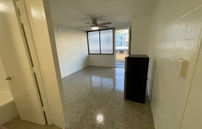 Studio, 1 bath, 210 sqft, $999, Unit 410