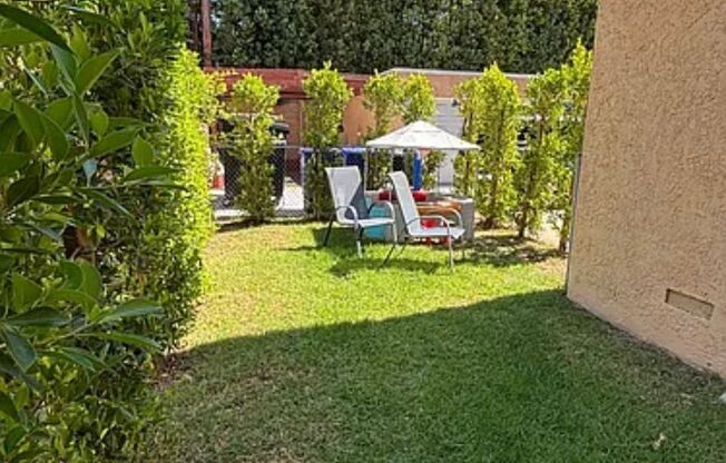 2 beds, 1 bath, 1,000 sqft, $3,040, Unit 1/2
