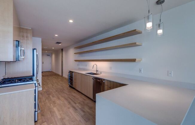 Denali - Located on Alki beach
