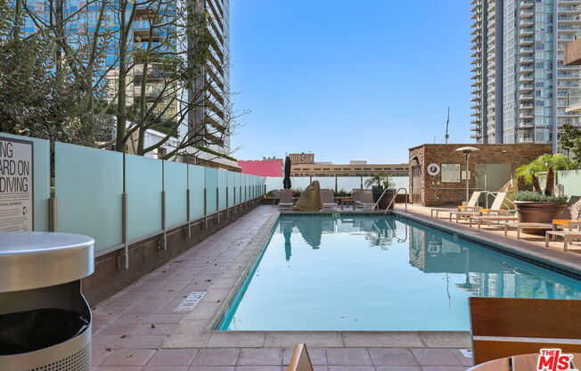 1 bed, 1.5 baths, 1,200 sqft, $4,995, Unit 916