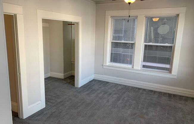 Studio, 1 bath, 500 sqft, $1,025, Unit 305