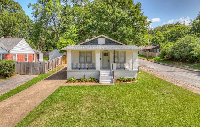 Freshly renovated 3 bed 2 bath home near The University of Memphis