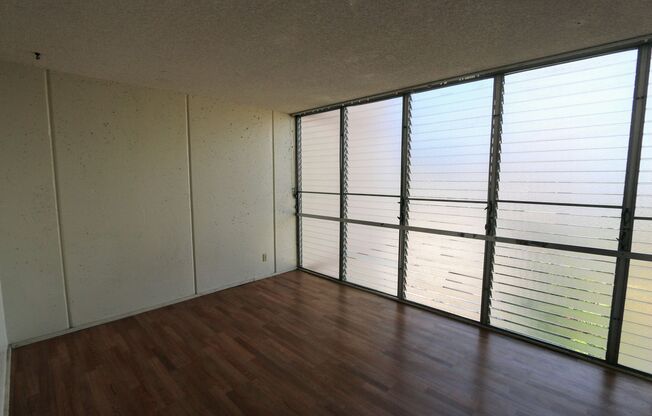 Mililani ~ Cathedral Point 2 Bedroom 1 Bath and Assigned 1 Parking Stall