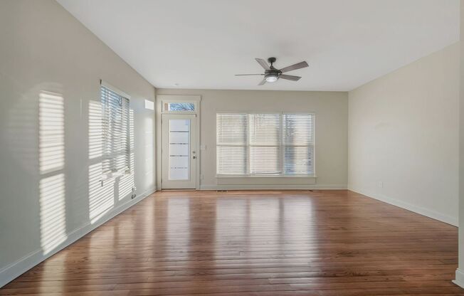 Modern Living in Downtown Nashville!