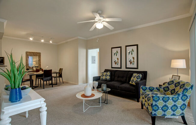 Welcome to Woodland Park Apartment Homes