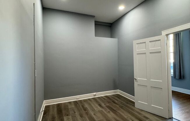 2 beds, 1 bath, $1,295, Unit 105