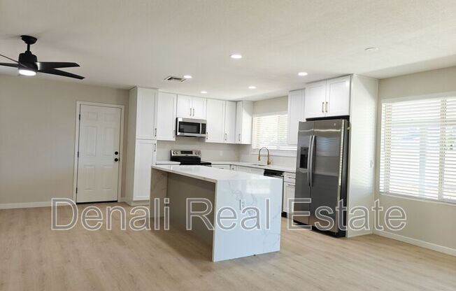 2839 W VILLA MARIA DR