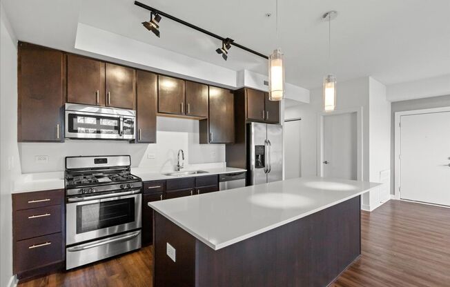 2 beds, 2 baths, 1,075 sqft, $2,525, Unit 215