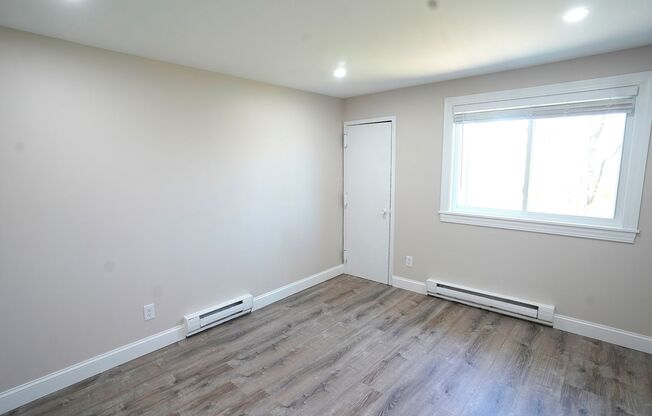 2 beds, 1 bath, 1,050 sqft, $2,900, Unit 81-5