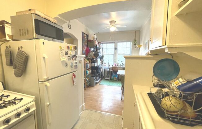 1 bed, 1 bath, $1,045, Unit 301