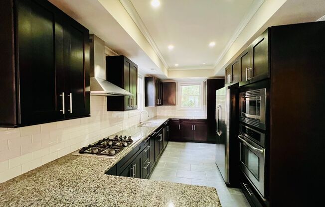 321 W BLVD