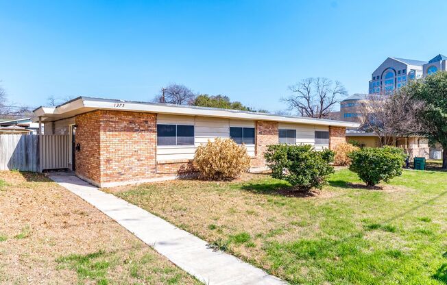 3-BEDROOM DUPLEX