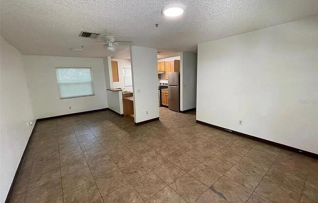 1552 S MYRTLE AVE