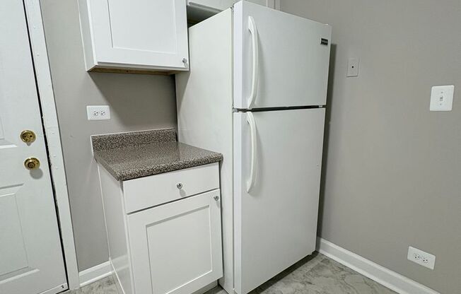 1 bed, 1 bath, 650 sqft, $1,050, Unit WL 207